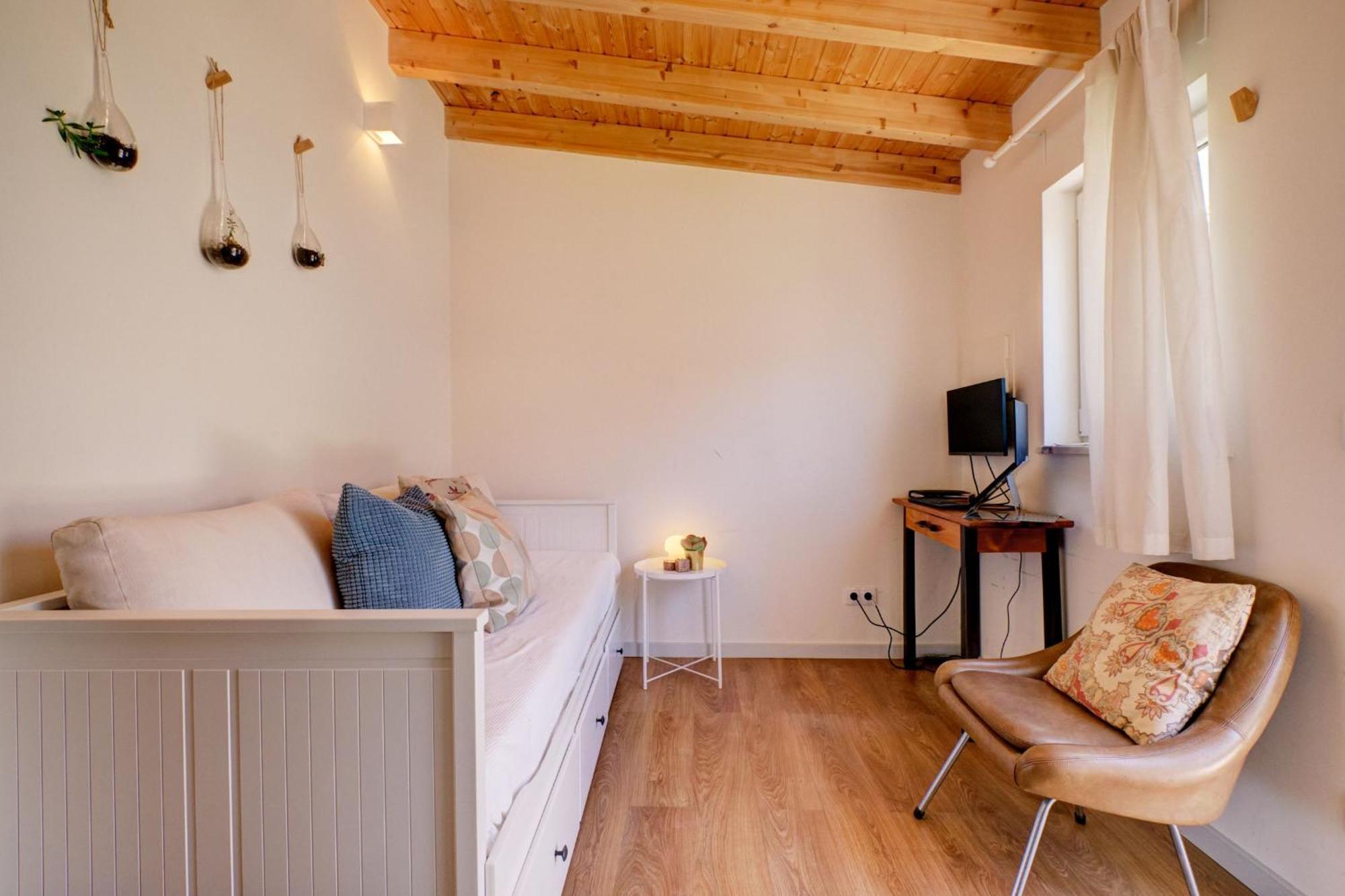 Comfortable Town House In Quiet Area By Lovelystay Лиссабон Экстерьер фото